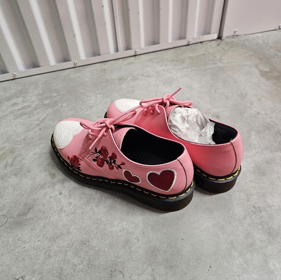 1461 Hearts Dr Martens Geranium Pink and White Heart Oxford Size 8 - Picture 4 of 7